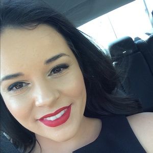 Meet your Posher, Jillian